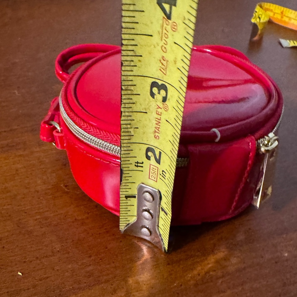 Marc Jacobs Mini 4" Red Patent Leather Crossbody Round Circle Canteen Bag New - Picture 5 of 6